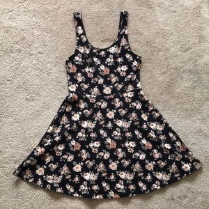 Forever 21 Floral Dress Size Small